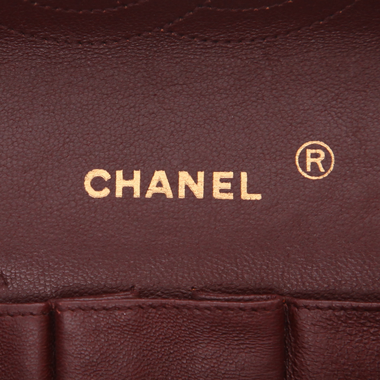 Sac à main Chanel  Timeless Classic en cuir matelassé noir - Detail D2