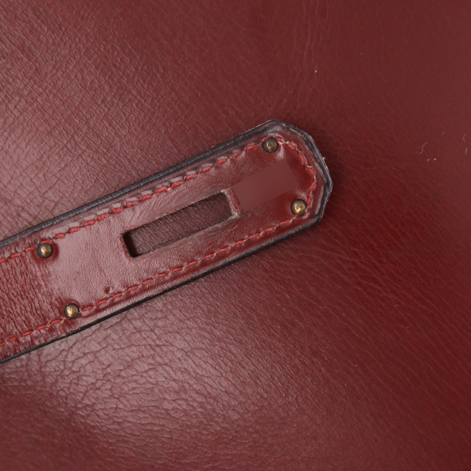 Bolso de mano Hermès  Kelly 35 cm en cuero box color burdeos - Detail D4