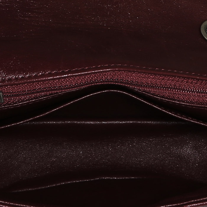 Bolso de mano Chanel  Chanel 2.55 en cuero acolchado color burdeos - Detail D2