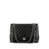 Chanel  Timeless Maxi Jumbo handbag  in black quilted leather - 360 thumbnail