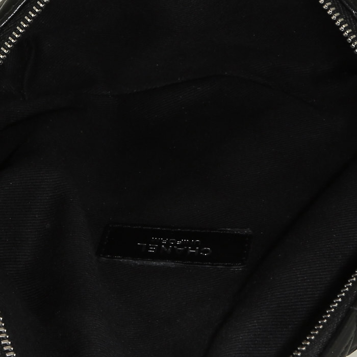 Chanel  Pochette clutch-belt  in black quilted leather - Detail D2