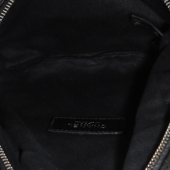 Chanel Pochette clutch-belt in black quilted leather - Detail D2