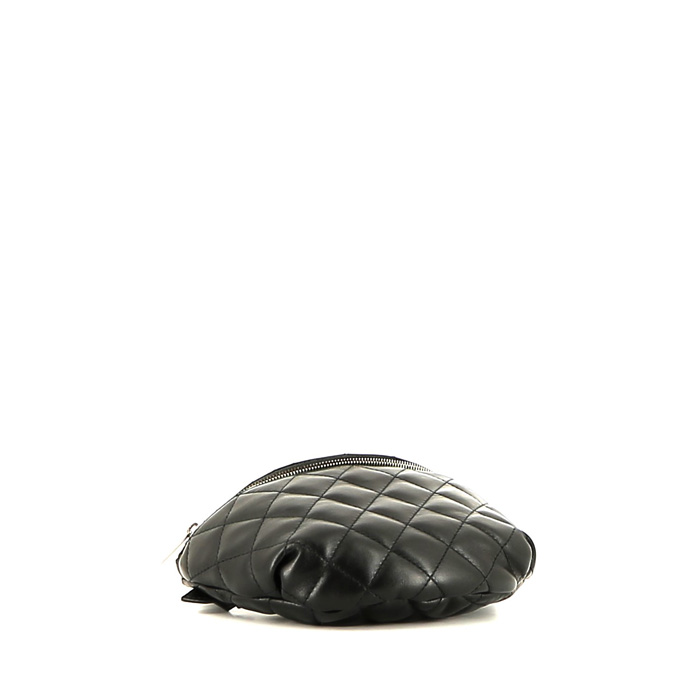 Chanel Pochette clutch-belt in black quilted leather - Detail D4