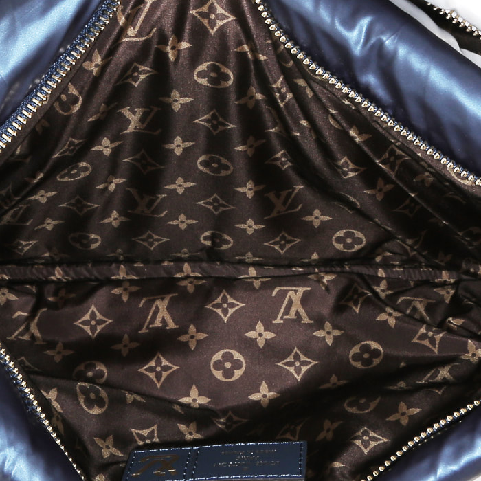 Borsa a tracolla Louis Vuitton  Maxi Multi Pochette Accessoires in tela blu marino e argentata - Detail D4