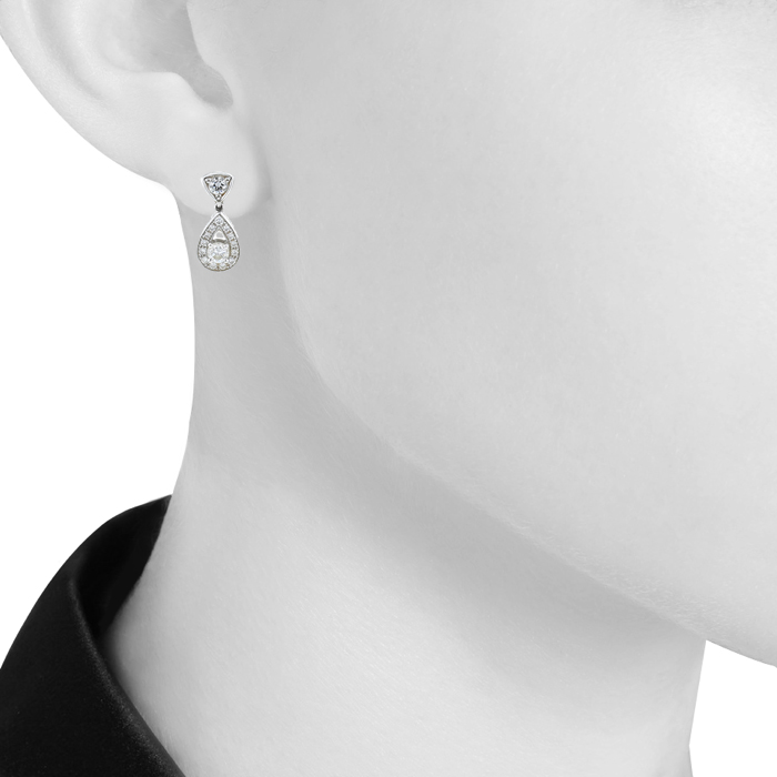 Paire de boucles d'oreilles Chaumet Joséphine en or blanc et diamants