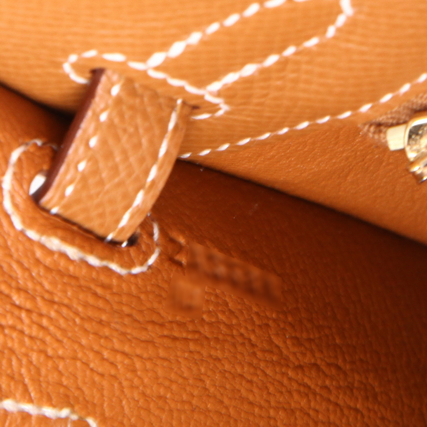 Hermes Kelly 25 cm handbag in gold epsom leather - Detail D4