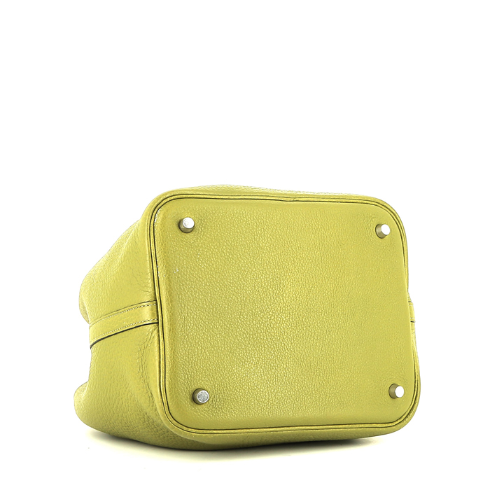 Hermès  Picotin medium model  handbag  in green Chartreuse leather taurillon clémence - Detail D4
