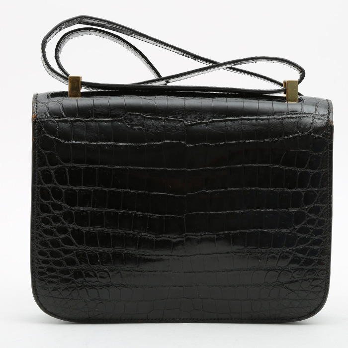 Bolso de mano Hermès  Constance en cocodrilo niloticus negro - Detail D7