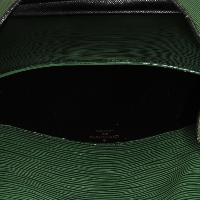 Sac bandoulière Louis Vuitton  Cartouchiére en cuir épi vert - Detail D2