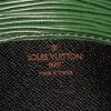 Louis Vuitton  Cartouchiére shoulder bag  in green epi leather - Detail D3 thumbnail