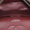Bolso de mano Chanel  Timeless en cuero acolchado negro - Detail D3 thumbnail