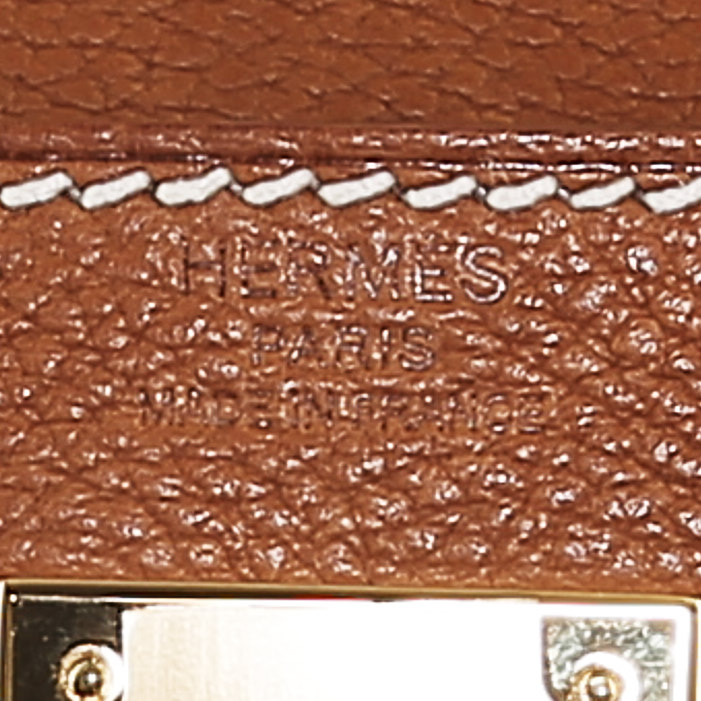 Hermès  Kelly 28 cm handbag  in gold Barenia Faubourg - Detail D4