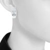 Paire de boucles d'oreilles Chaumet Lien en or blanc et diamants - Detail D1 thumbnail