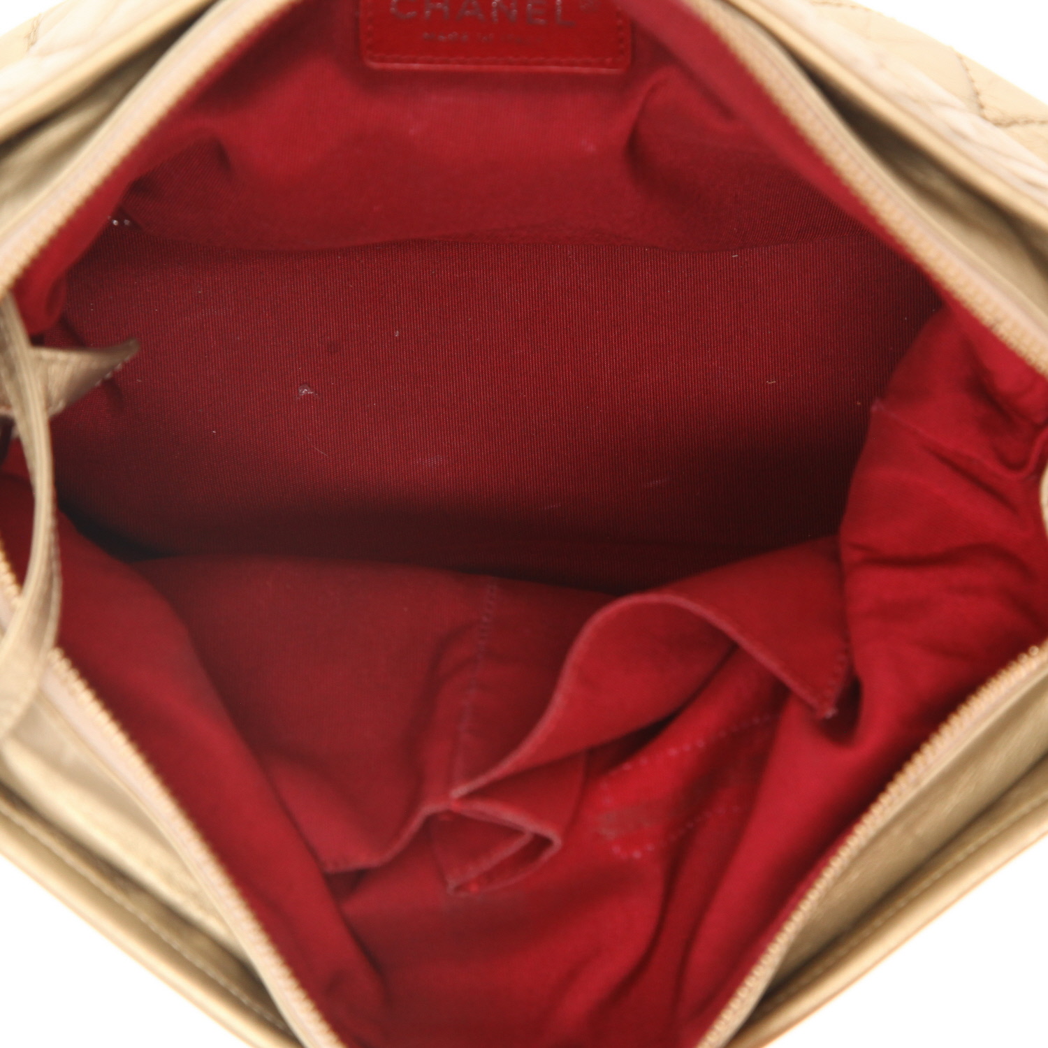 Sac bandoulière Chanel  Gabrielle  moyen modèle  en cuir matelassé doré - Detail D3