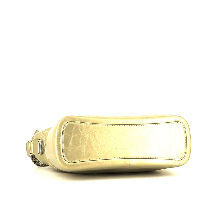 Borsa a tracolla Chanel  Gabrielle  modello medio  in pelle trapuntata dorata - Detail D5