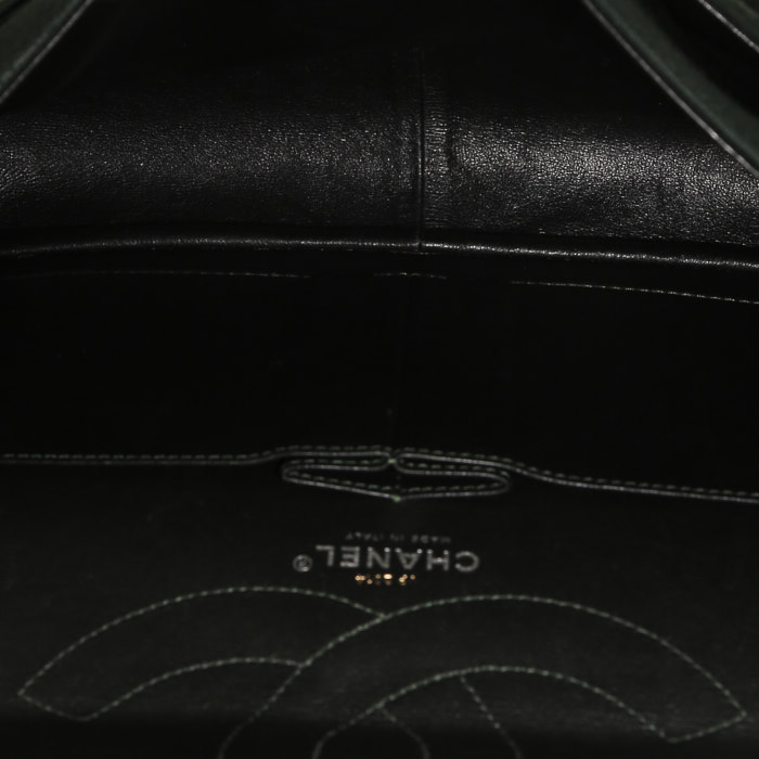 Borsa a tracolla Chanel  Chanel 2.55 in tela trapuntata verde - Detail D3