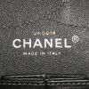 Bolso bandolera Chanel  Chanel 2.55 en lona acolchada verde - Detail D4 thumbnail