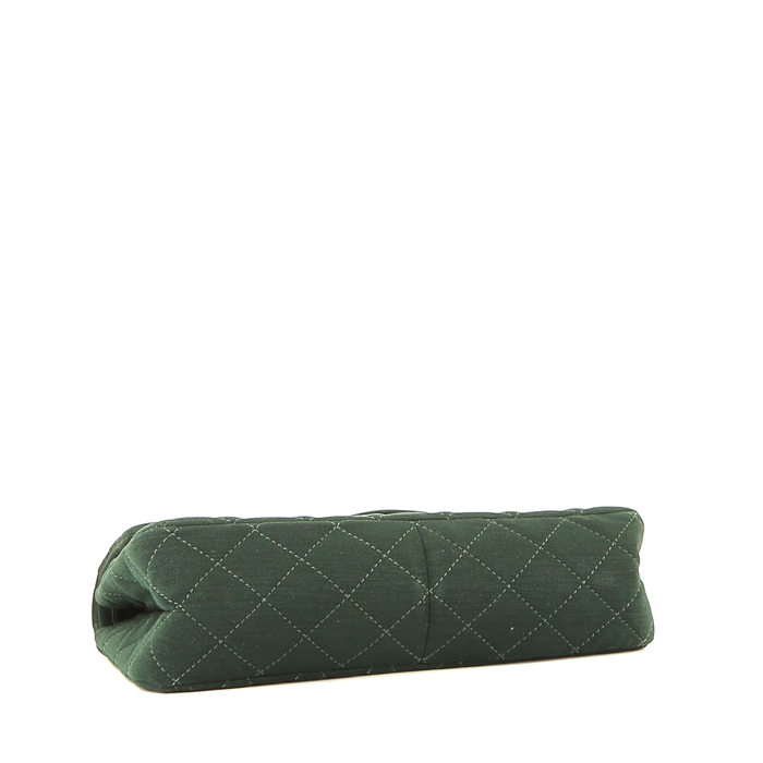 Sac bandoulière Chanel  Chanel 2.55 en toile matelassée verte - Detail D5