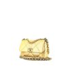 Bolso bandolera Chanel  19 en cuero acolchado dorado - 00pp thumbnail