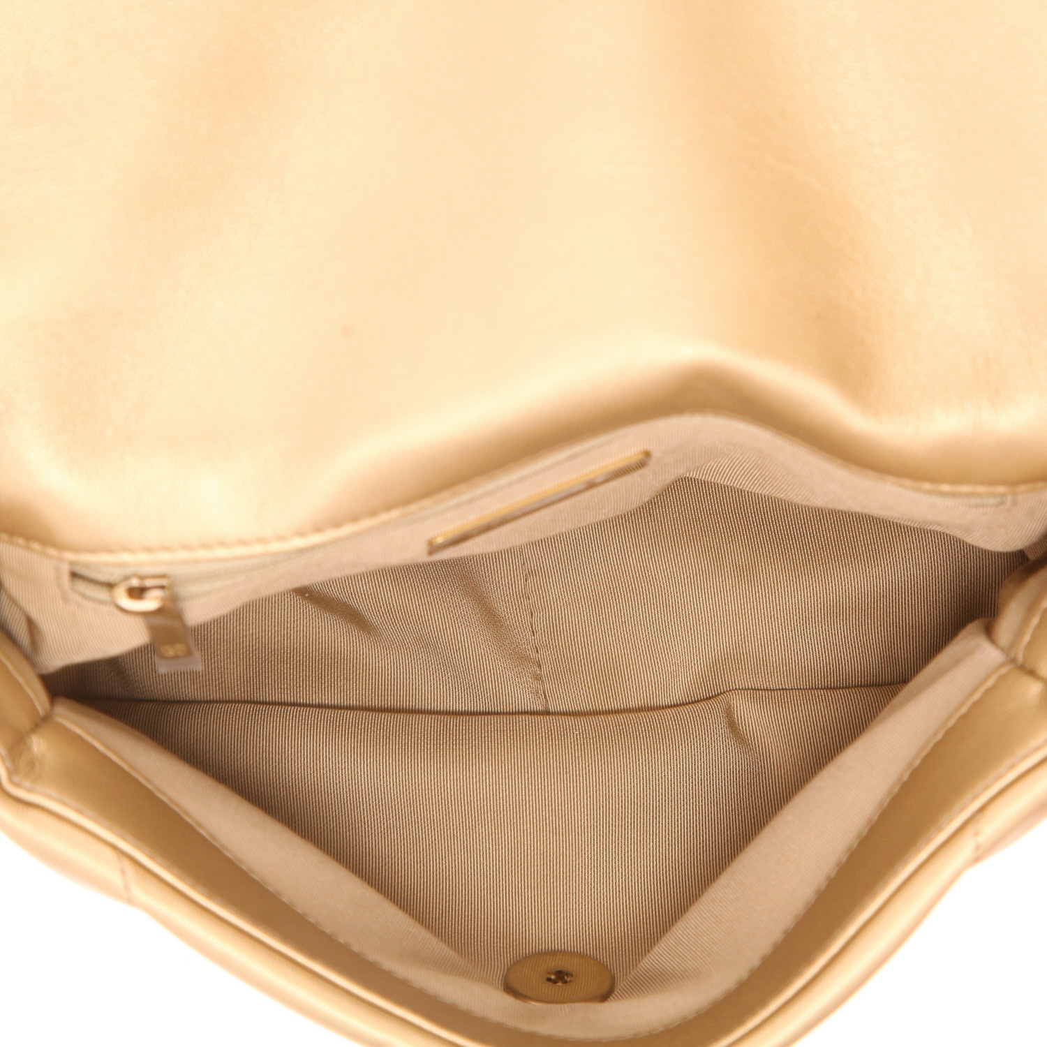 Sac bandoulière Chanel  19 en cuir matelassé doré - Detail D3