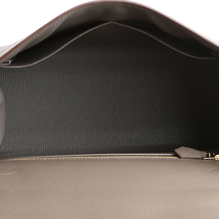 Sac à main Hermès  Kelly 28 cm en cuir epsom gris étain - Detail D2
