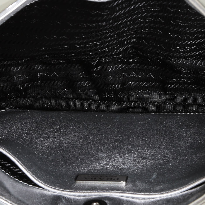 Prada Cleo handbag in silver leather - Detail D2