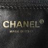 Sac à main Chanel   en mouton retourné noir - Detail D3 thumbnail