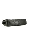 Bolso de mano Chanel 2.55 Maxi en cuero acolchado negro - Detail D5 thumbnail