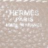 Hermès  Lindy 34 cm shoulder bag  in etoupe leather - Detail D3 thumbnail