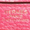 Bolso de mano Hermès  Kelly 32 cm en cuero togo rosa - Detail D4 thumbnail