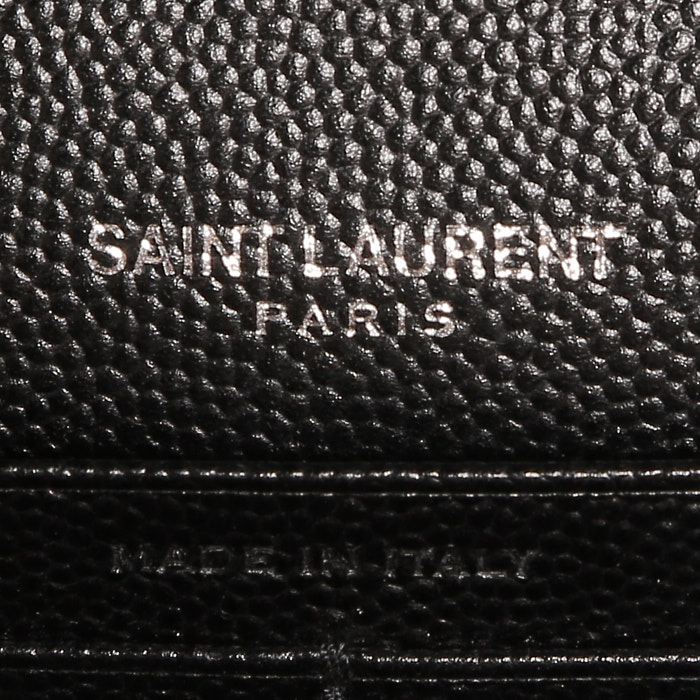 Sac bandoulière Saint Laurent Wallet on Chain en cuir grainé noir - Detail D3
