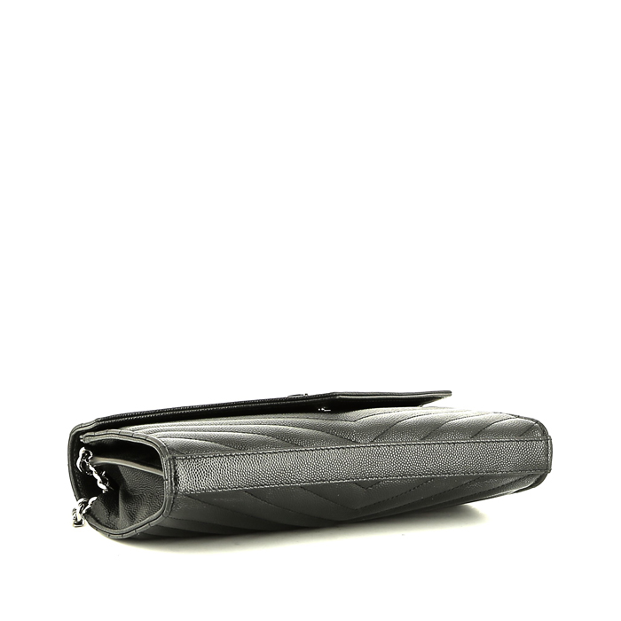 Sac bandoulière Saint Laurent Wallet on Chain en cuir grainé noir - Detail D4