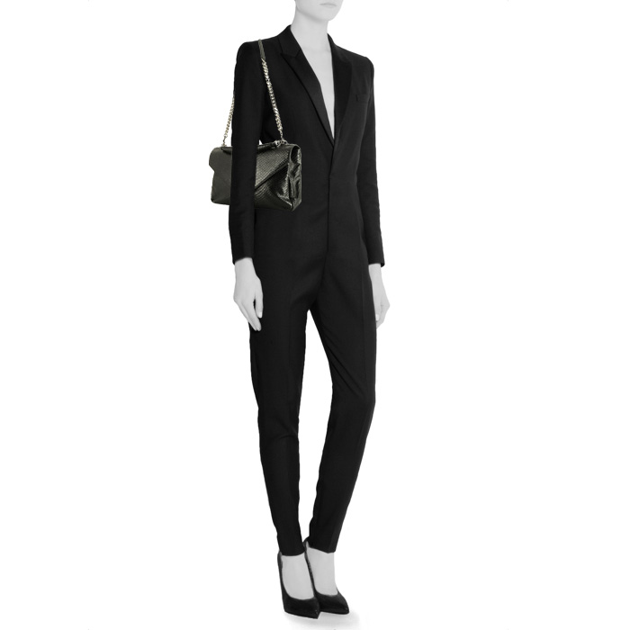Saint Laurent College handbag in black leather - Detail D2