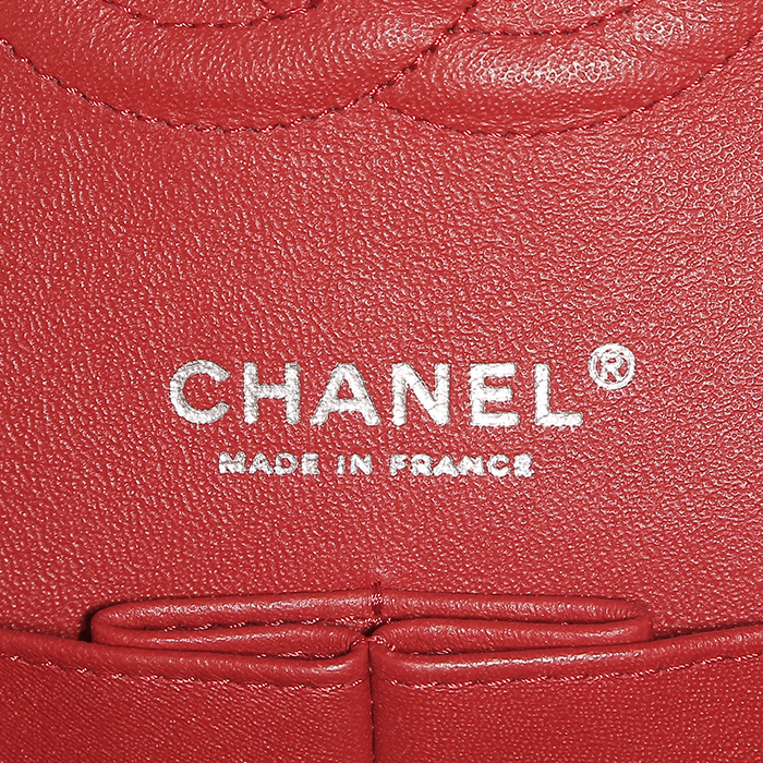 Bolso de mano Chanel  Timeless Classic en cuero acolchado rojo - Detail D4