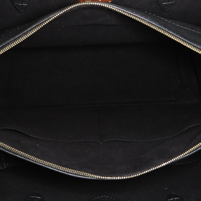 Bolso de mano Louis Vuitton  Lockme en cuero granulado negro - Detail D3