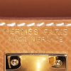 Bolso de mano Hermès  Kelly 20 cm en cuero epsom color oro - Detail D4 thumbnail