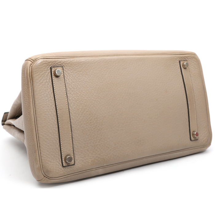 Bolso de mano Hermès  Birkin 35 cm en cuero togo gris tórtola - Detail D5