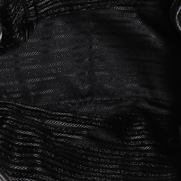 Sac à main Prada   en cuir noir - Detail D2