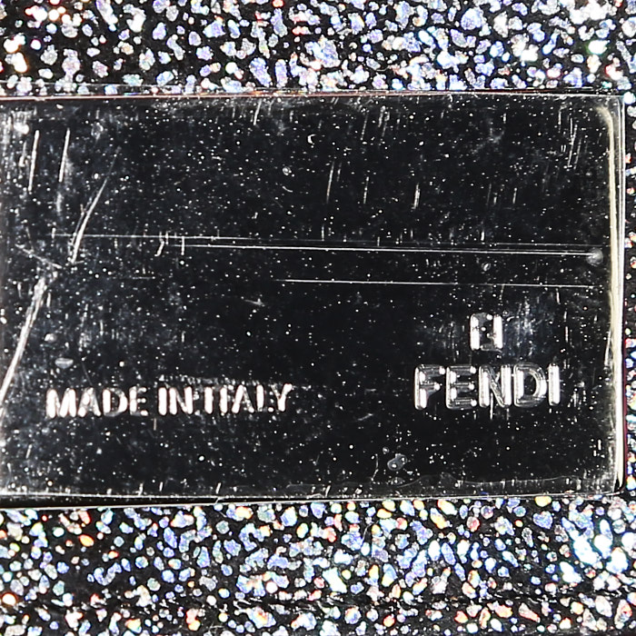 Sac à main Fendi  Baguette en sequin argent et cuir argent - Detail D3