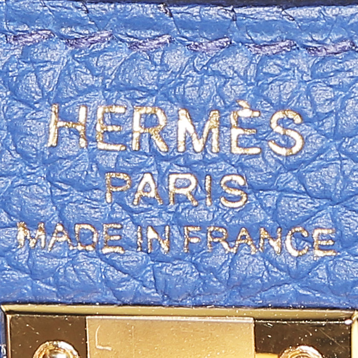 Sac à main Hermès  Kelly 25 cm en cuir togo bleu Royal - Detail D4
