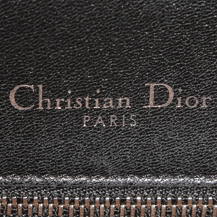 Sac bandoulière Dior  Diorama en cuir verni noir - Detail D4