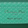 Bolso de mano Dior  Lady Dior modelo mediano  en piel de pitón verde - Detail D4 thumbnail