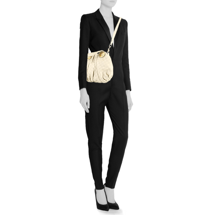 Bolso bandolera Gucci  Guccissima en cuero beige - Detail D2