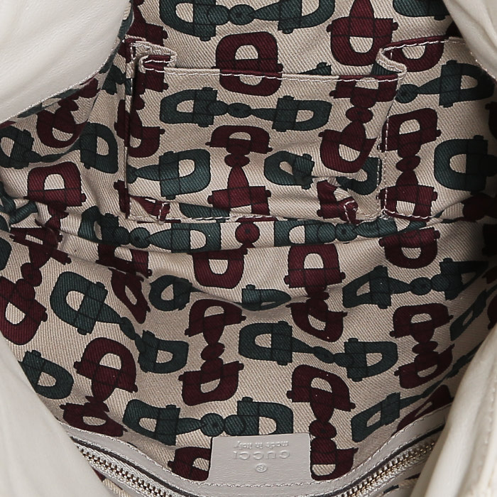 Bolso bandolera Gucci  Guccissima en cuero beige - Detail D3