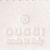 Bolso bandolera Gucci  Guccissima en cuero beige - Detail D4 thumbnail