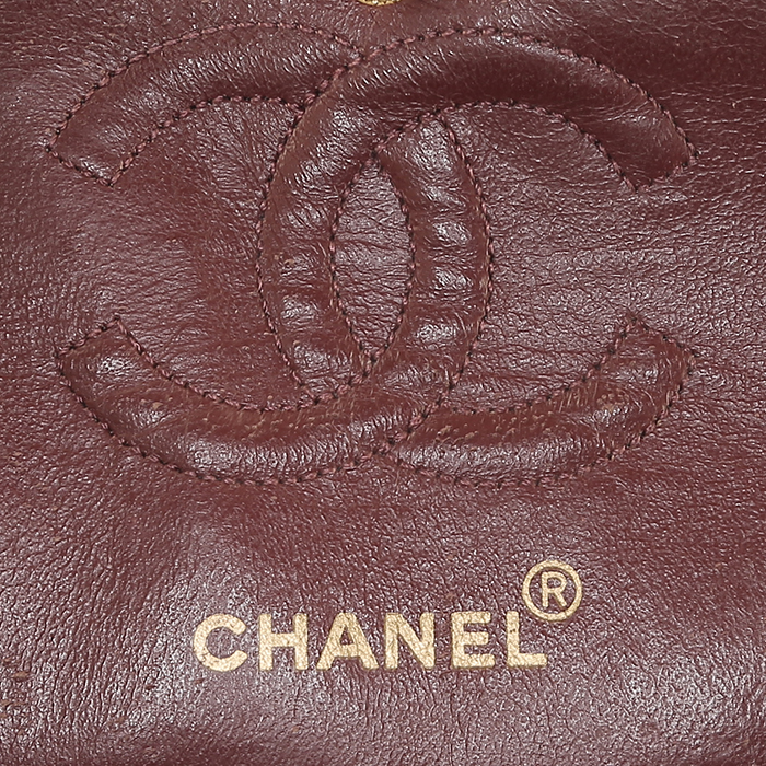 Sac à main Chanel  Timeless Petit en cuir matelassé noir - Detail D4