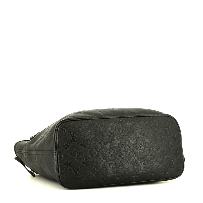 Louis Vuitton  Neverfull medium model  shopping bag  in black empreinte monogram leather - Detail D5