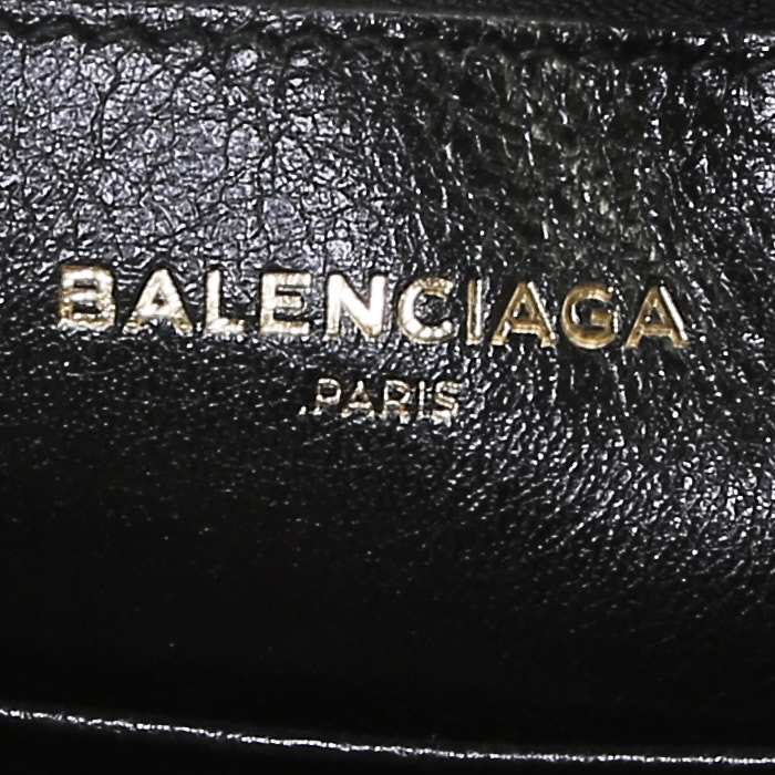 Balenciaga Blanket Square handbag in black leather - Detail D4
