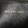 Bolso de mano Balenciaga  Blanket Square en cuero negro - Detail D4 thumbnail