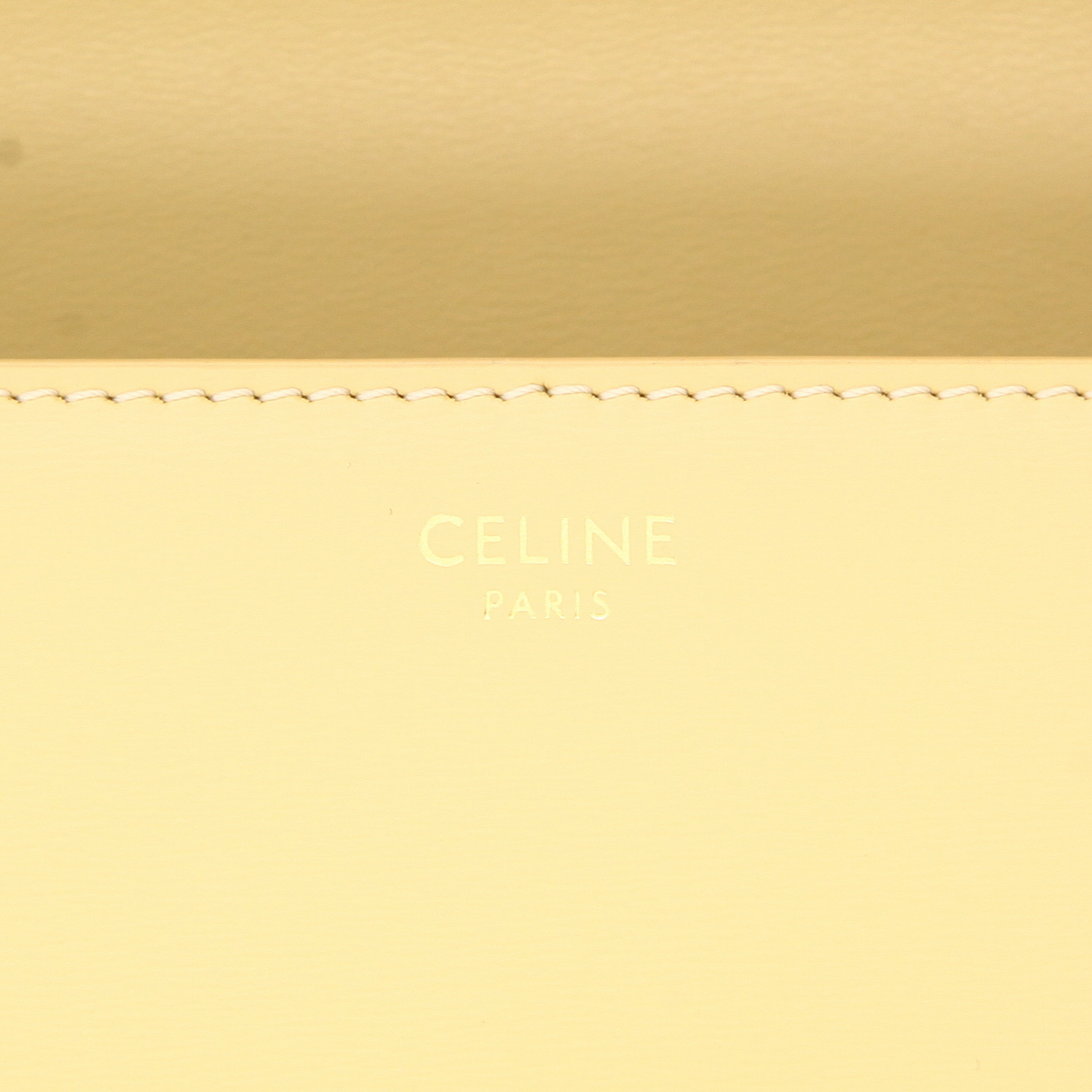 Bolso de mano Celine  Claude en cuero amarillo - Detail D2